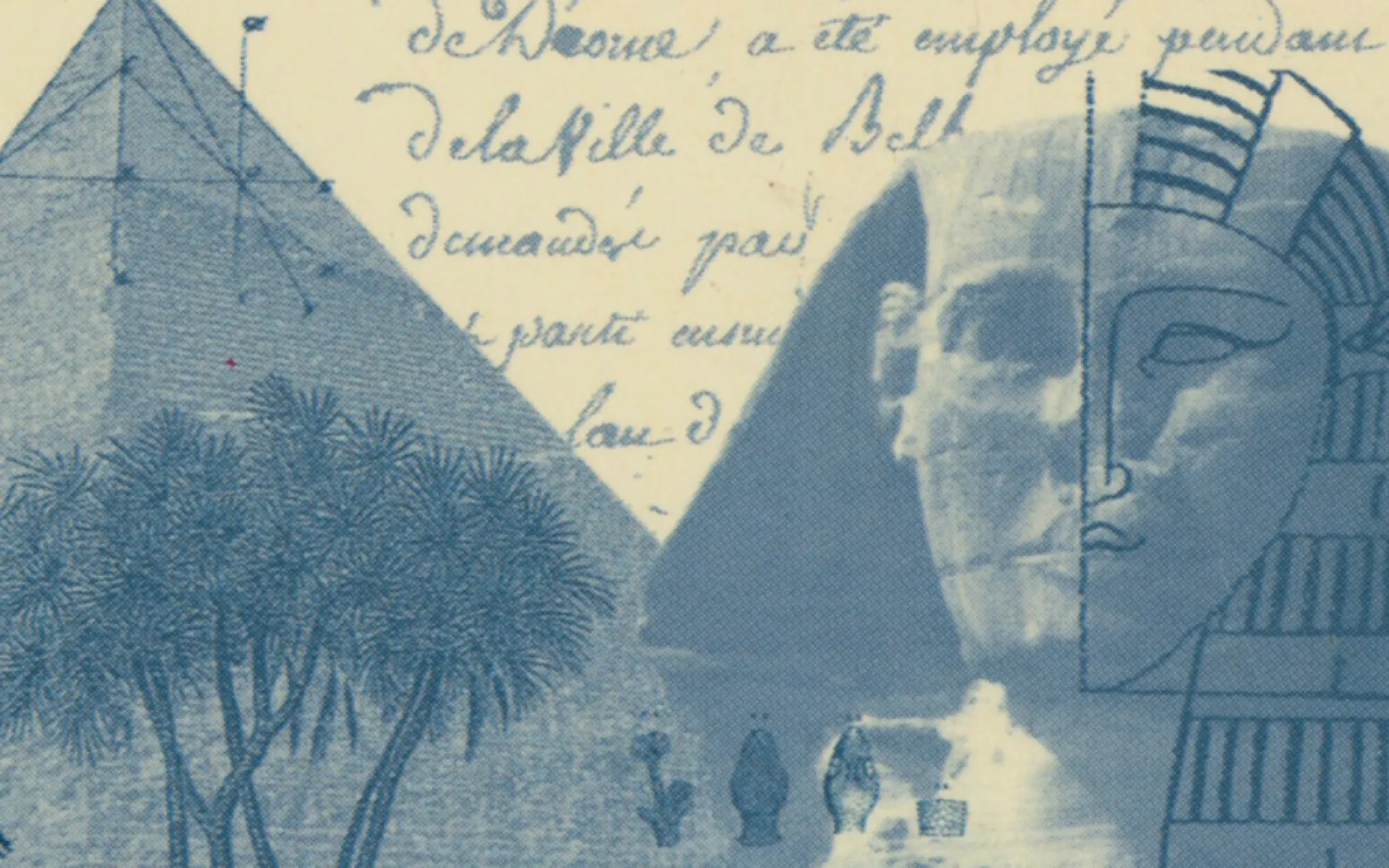 Visuel de l'exposition montrant une pyramide, le visage du Sphinx et des croquis.