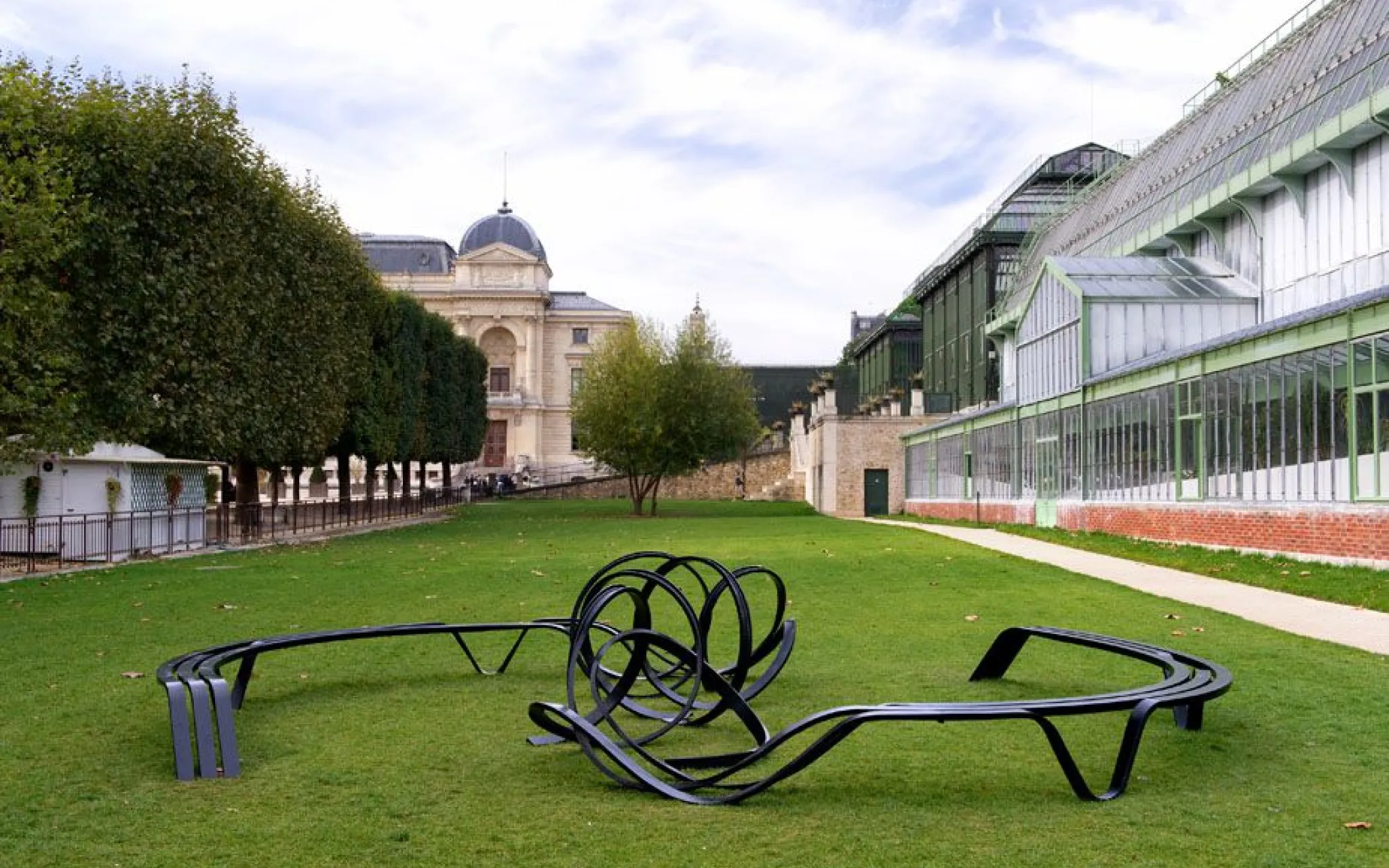 Vice versa. Une œuvre de Pablo Reinoso, 2012. FIAC Hors les murs, Jardin des Plantes, MNHN, 2013 © Marc Domage