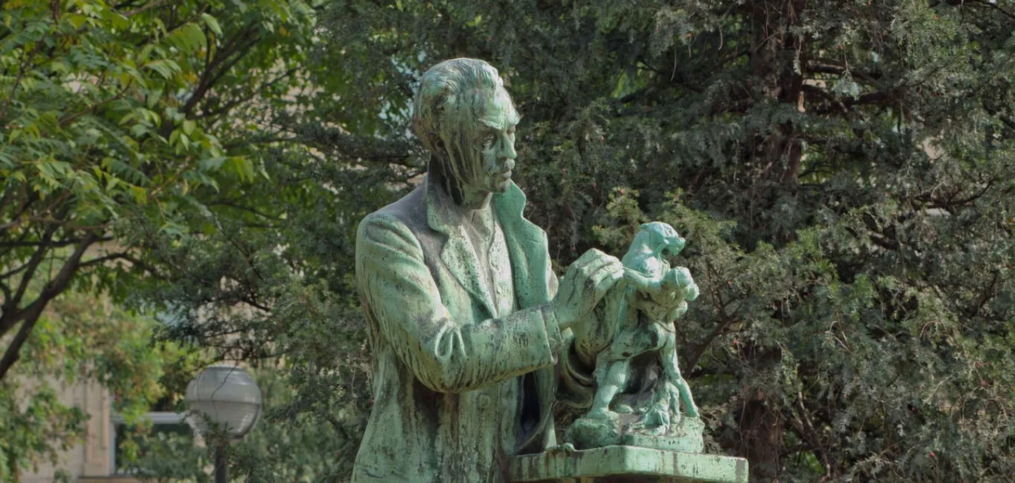 Statue Monument à Emmanuel Frémiet