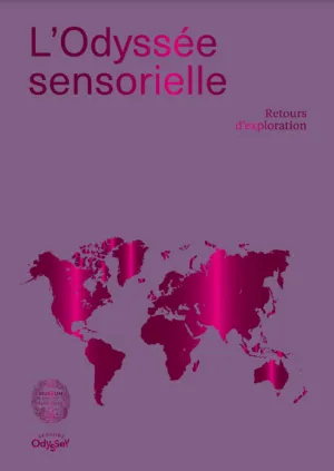 Couverture de l'exposition "L'Odyssée sensorielle" avec une carte du monde fuschia sur un fond violet