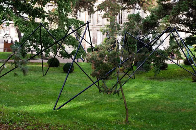 Erell. Une œuvre de Pierre Labat, 2013. FIAC Hors les murs, Jardin des Plantes, MNHN, 2013 © Marc Domage