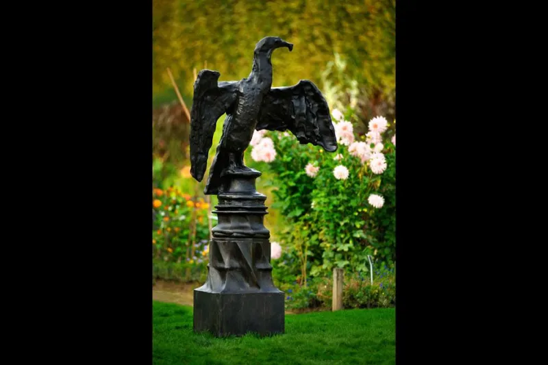 Pliny’s Sorrow sur la Colonne. Une œuvre de Johan Creten, 2011. FIAC Hors les murs, Jardin des Plantes, 2013 © MNHN - F.-G. Grandin